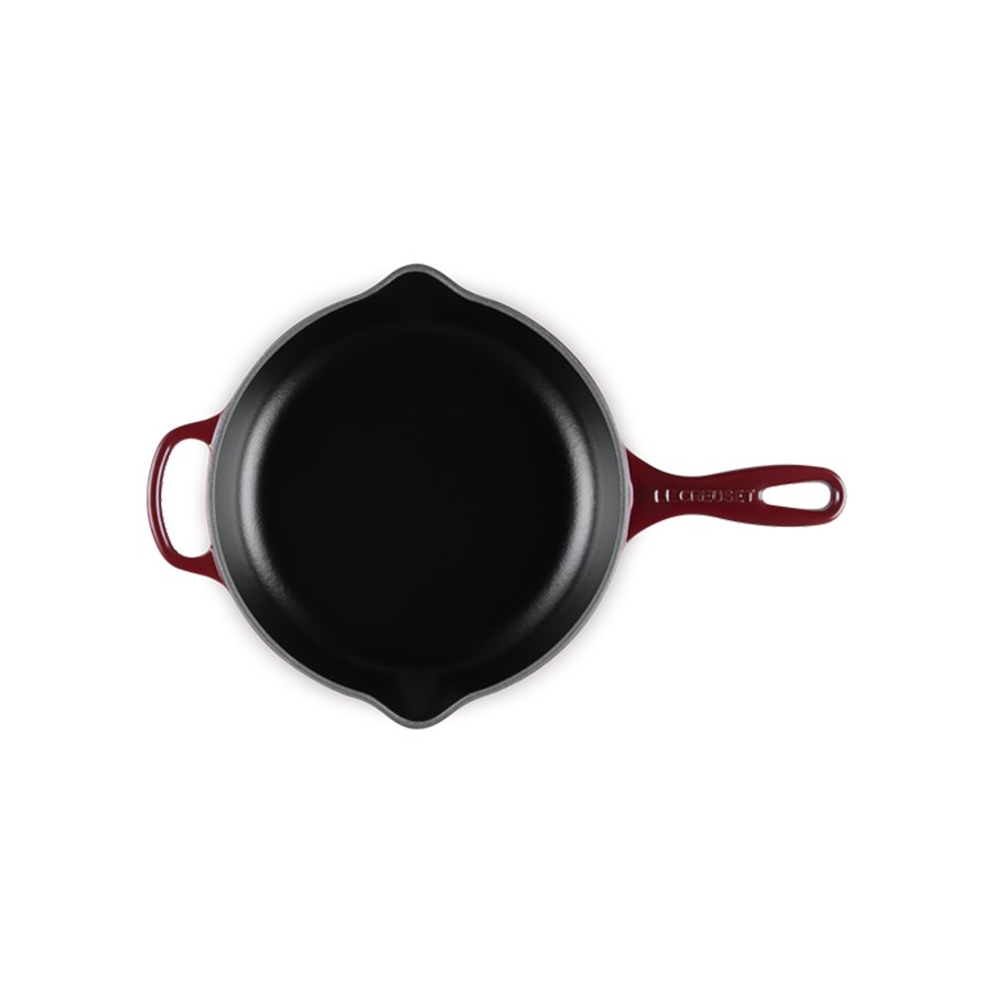 additioanl image for  Le Creuset Round Skillet Garnet 23 cm 