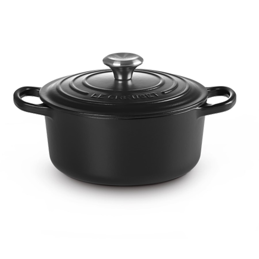additioanl image for  Le Creuset Round Cass. Satin Black 22 cm 