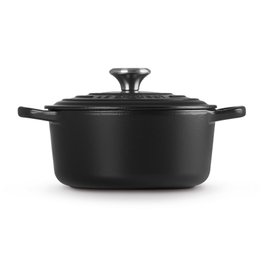 additioanl image for  Le Creuset Round Cass. Satin Black 22 cm 