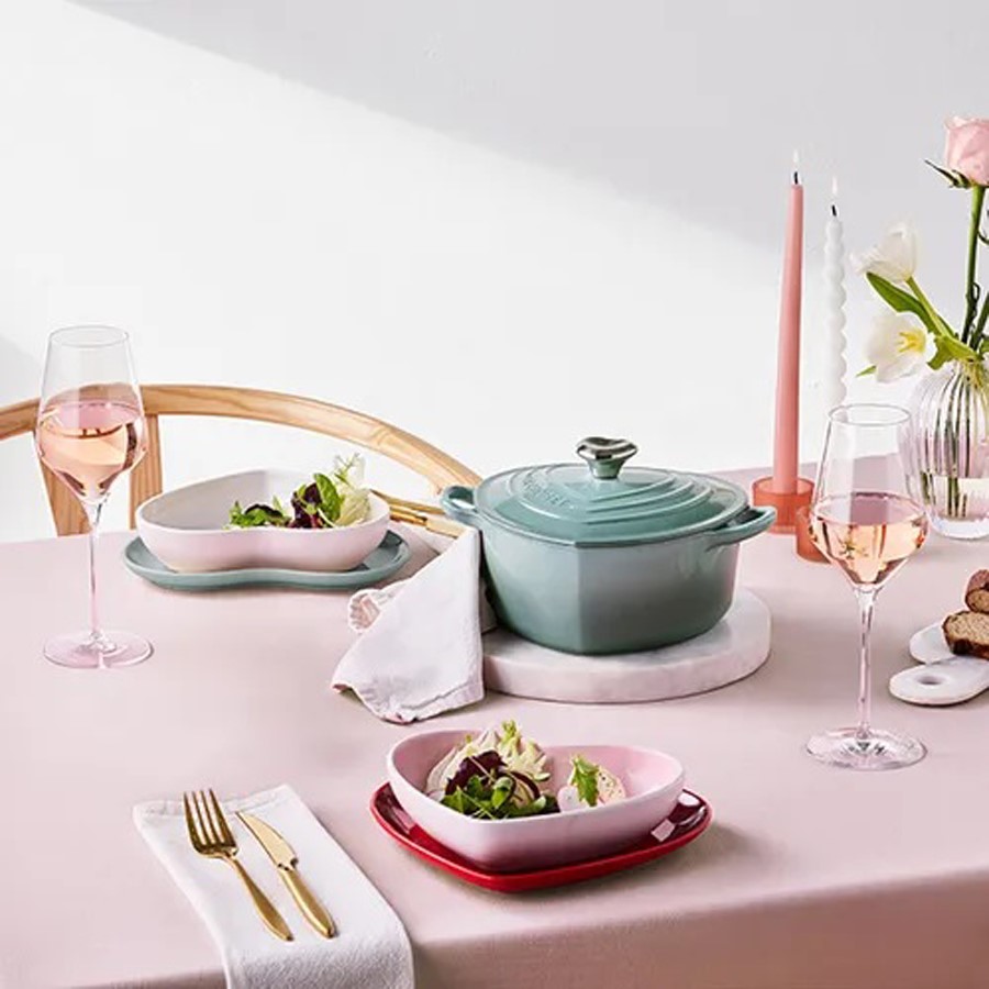 additioanl image for  Le Creuset Heart Casserole S/Salt 20 cm 