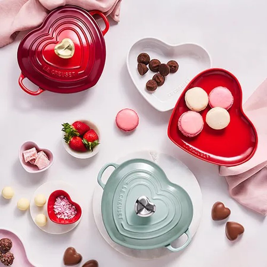 additioanl image for  Le Creuset Heart Casserole S/Salt 20 cm 