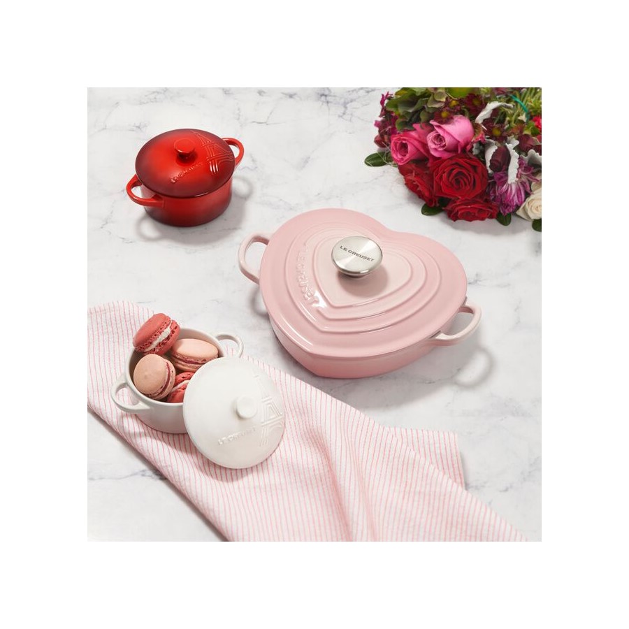 additioanl image for  Le Creuset Heart Low Cass. S/Pink 20 cm 