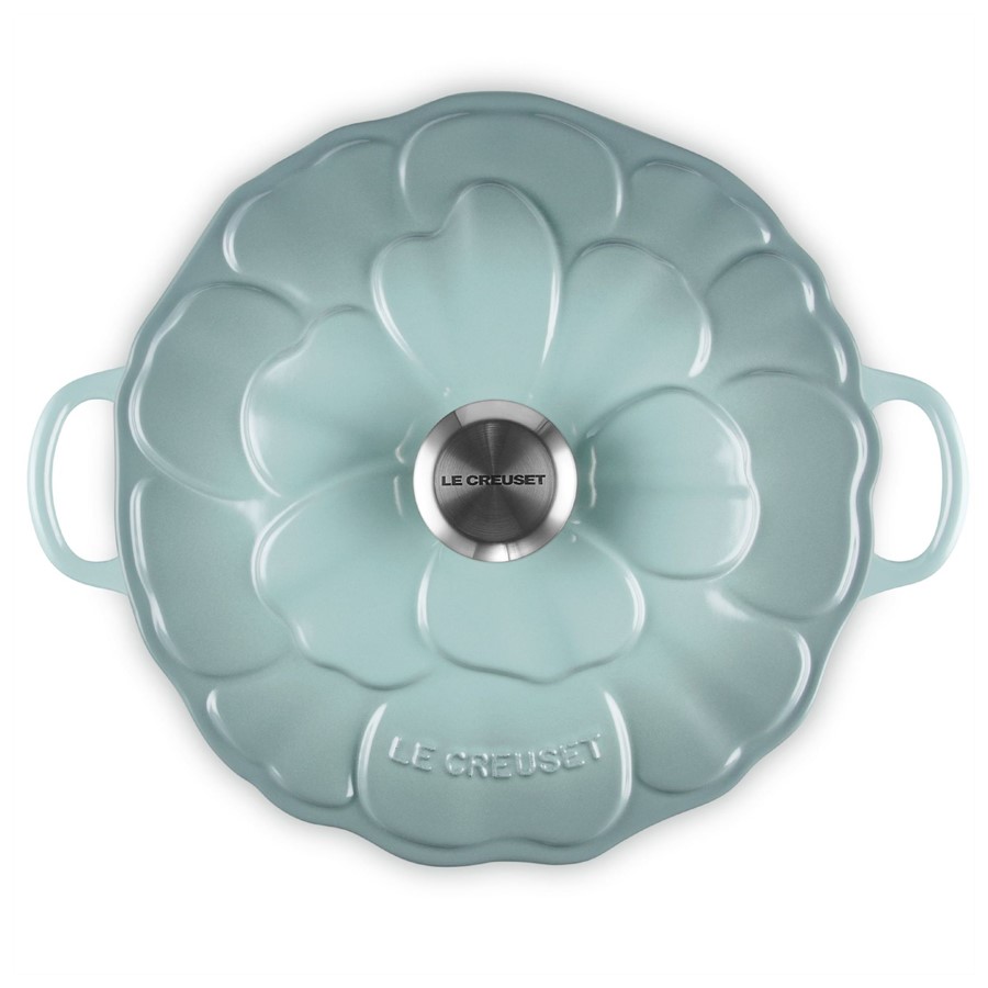 additioanl image for  Le Creuset Petal Rd Low Cass S/Salt 26cm 