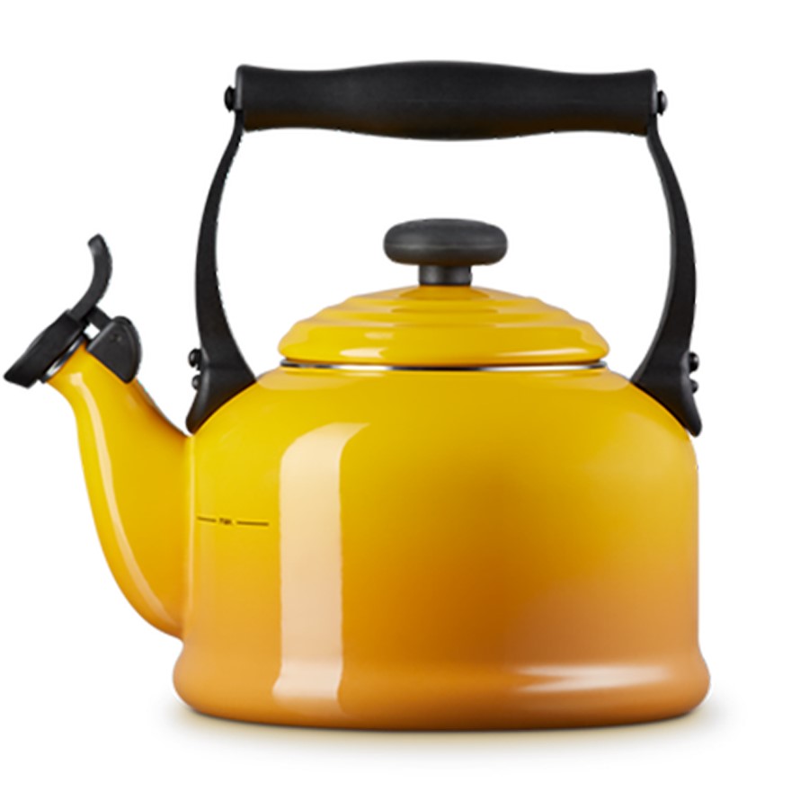 additioanl image for  Le Creuset Trad. Kettle Nectar 2.1 Litre 