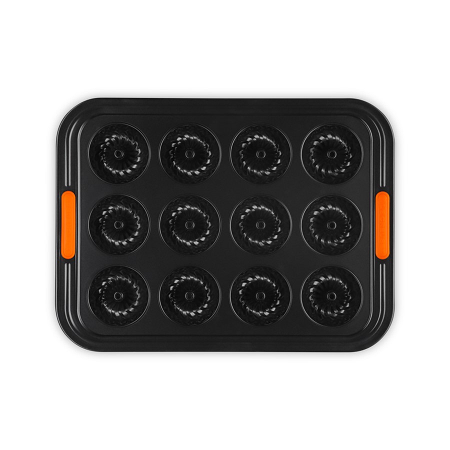 additioanl image for  Le Creuset 12 Mini Cup Bundt Tray 34 cm 