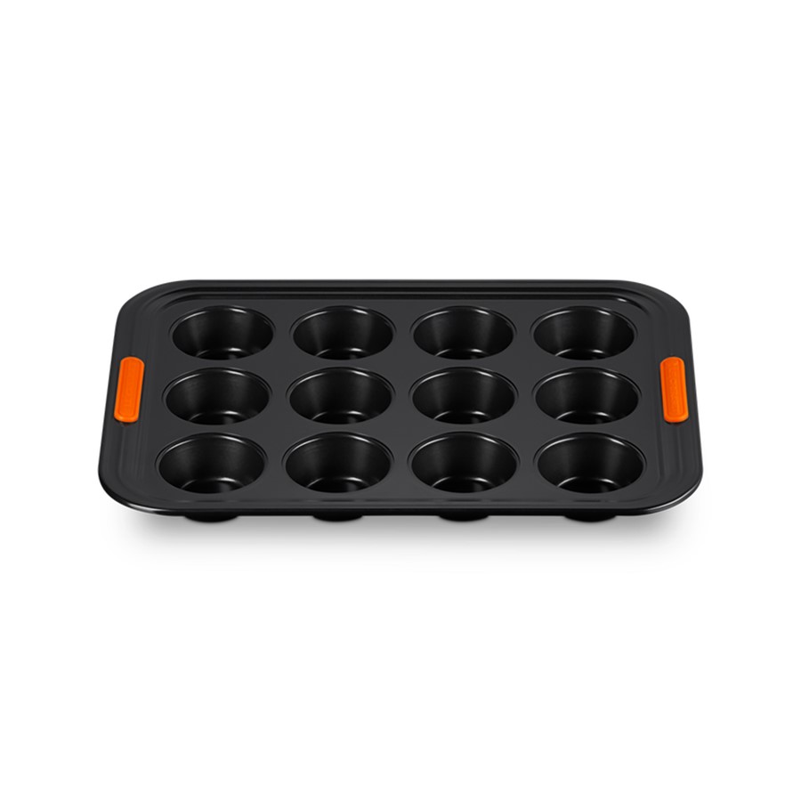 additioanl image for  Le Creuset 12 Cup Muffin Tray 34 cm 