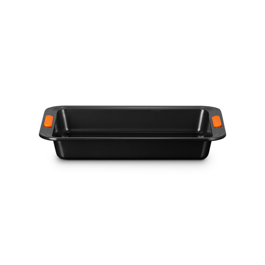 additioanl image for  Le Creuset Rec Cake Tin Black 33 x 23 cm 