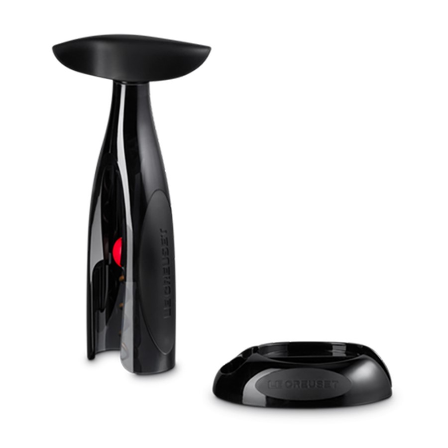 additioanl image for  Le Creuset Table Gift Set Foil Cutter 