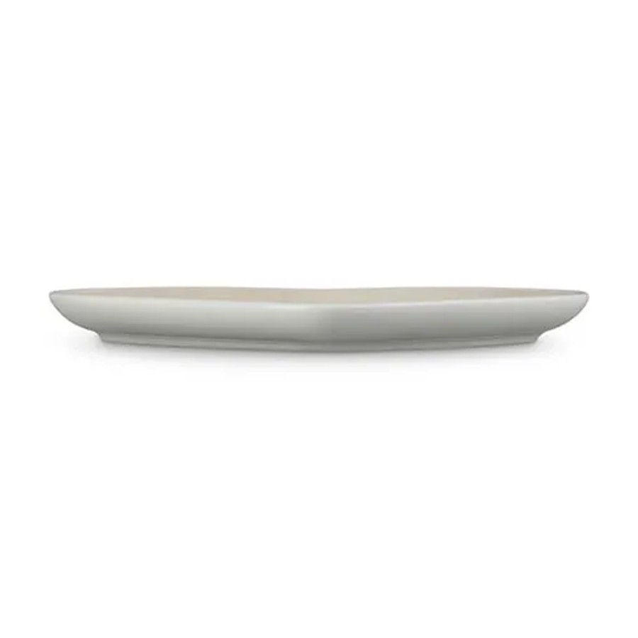 additioanl image for  Le Creuset Heart Plate Meringue 23 cm 