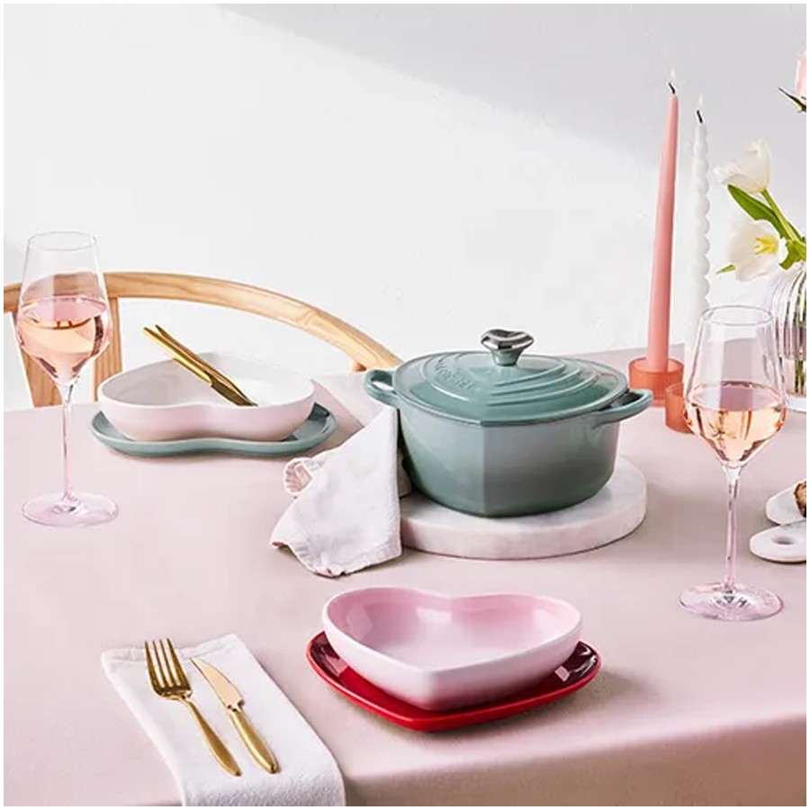 additioanl image for  Le Creuset Heart Plate Sea Salt 23 cm 