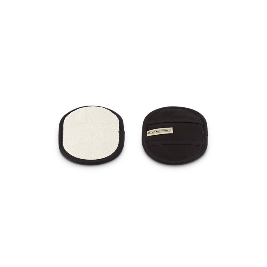 additioanl image for  Le Creuset 2 Pot Holders Black 17.5 cm 