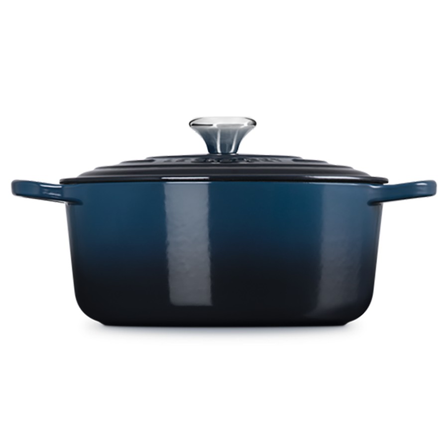 additioanl image for  Le Creuset Round Casserole Nuit 26 cm 
