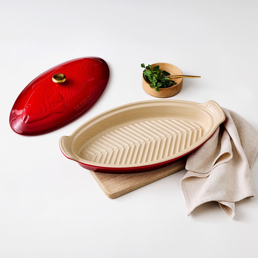 additioanl image for  Le Creuset Heritage Fish Dish Cerise 