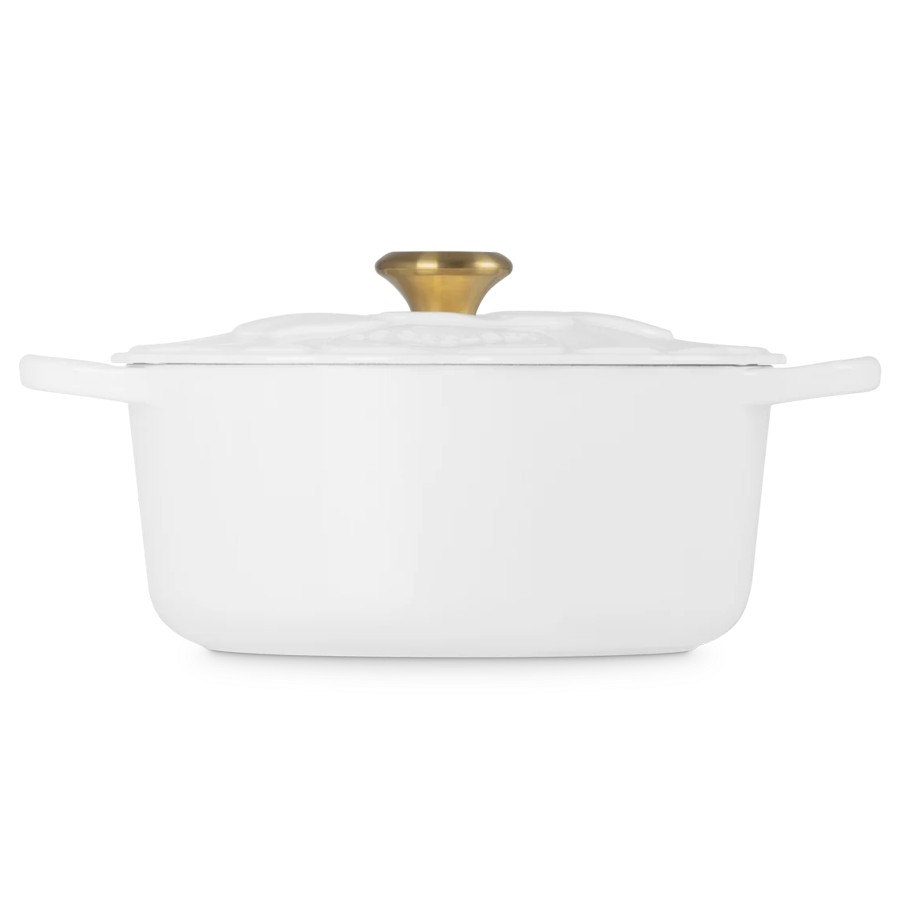 additioanl image for  Le Creuset Petal Rd. Casserole Wht 26 cm 