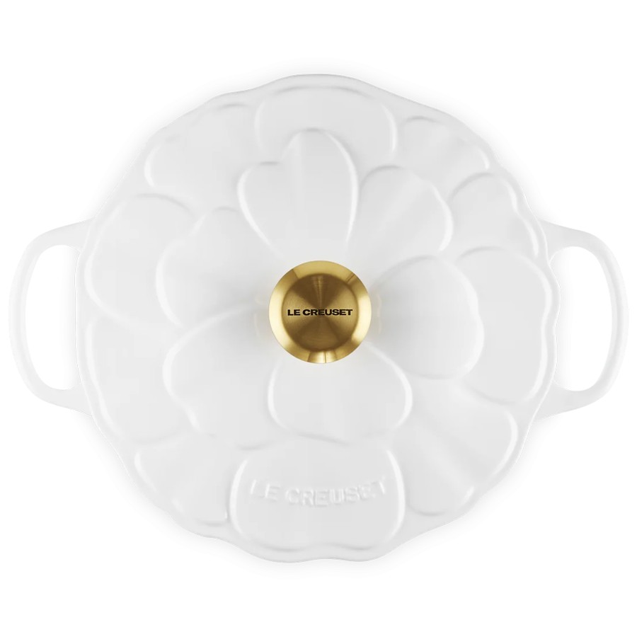 additioanl image for  Le Creuset Petal Rd. Casserole Wht 26 cm 