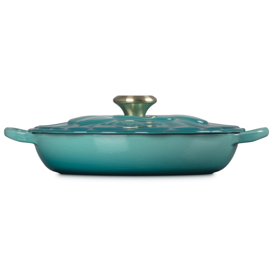 additioanl image for  Le Creuset Petal Cass. Blue Riviera 26cm 