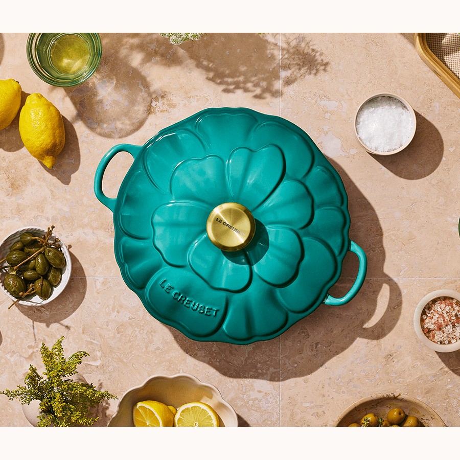 additioanl image for  Le Creuset Petal Cass. Blue Riviera 26cm 
