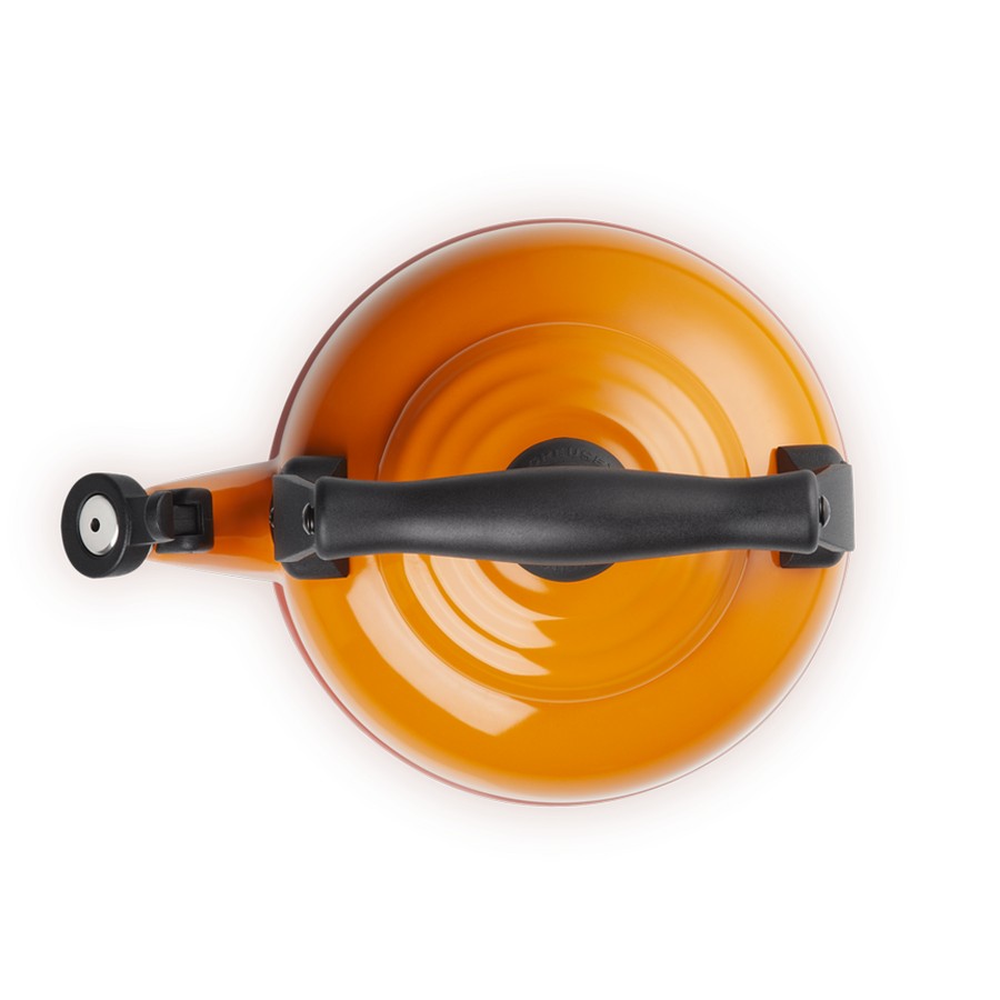 additioanl image for  Le Creuset Trad. Kettle Volcanic 2.1 L 