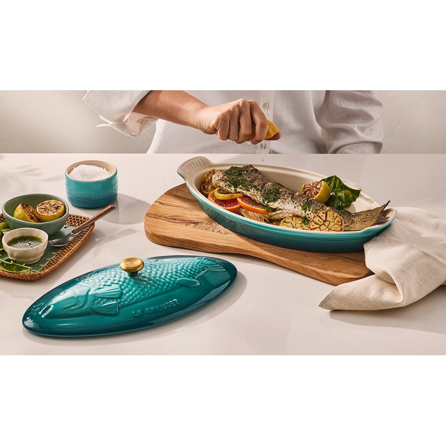 additioanl image for  Le Creuset Heritage Fish Dish B/Riviera 