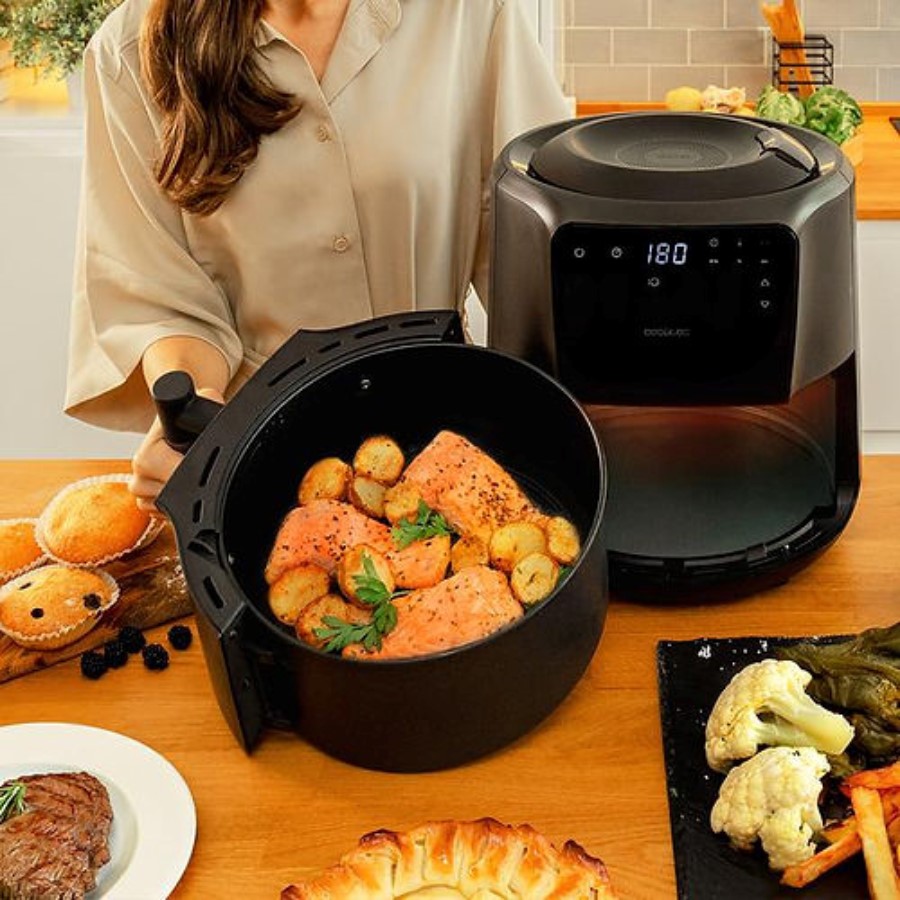 additioanl image for  Cecotec Airfryer Rain+Oil Compart 5.5ltr 