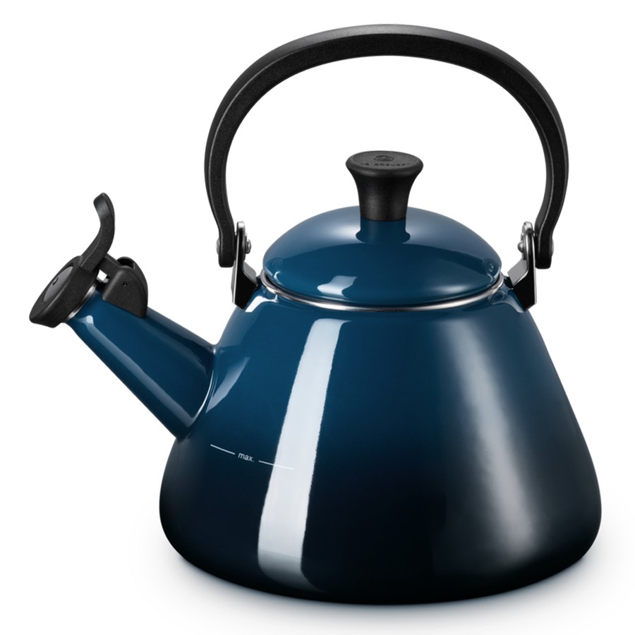 Le Creuset Kone Kettle Nuit 1.6 Litre Image