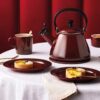 Le Creuset Cast Iron Traditional Kettle 2.1L Garnet - Image 2