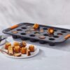 Le Creuset Bakeware 20 Mini-Cannelé Tray Black - Image 2