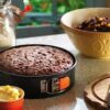 Le Creuset Bakeware Springform Round Cake Tin 20 cm Black - Image 2