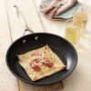 Le Creuset Toughened Non-Stick Shallow Omelette Pan 20cm Black - Image 2