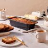 Le Creuset Bakeware Loaf Tin 30cm 2.15L Black - Image 2