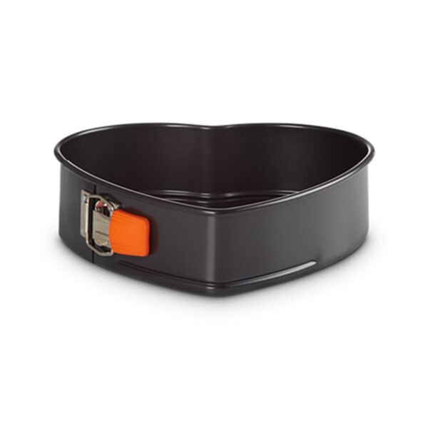 Le Creuset Heart-Shaped Springform Tin