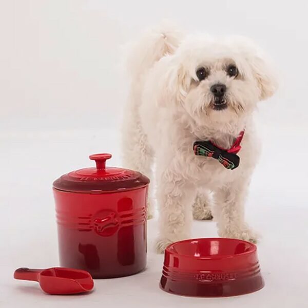 Le Creuset Pet Food Storage Jar Cerise - Image 2