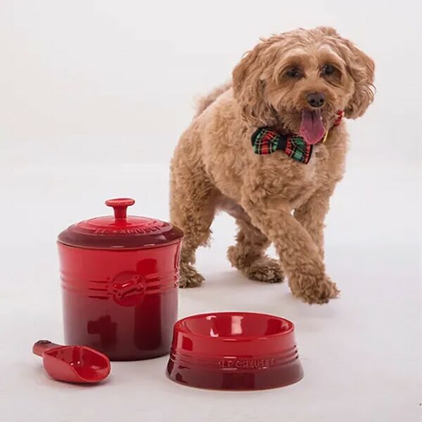 Le Creuset Pet Food Storage Jar Cerise - Image 3