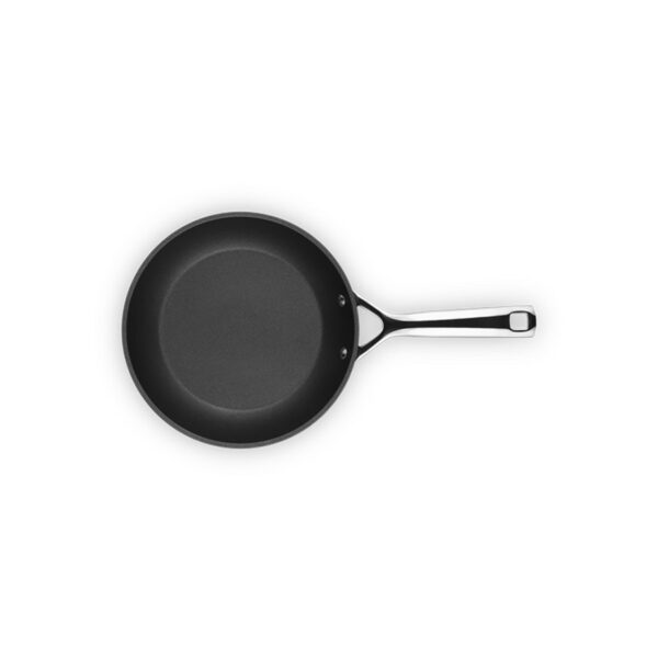 Le Creuset Shallow Frying Pan Black 24cm - Image 4